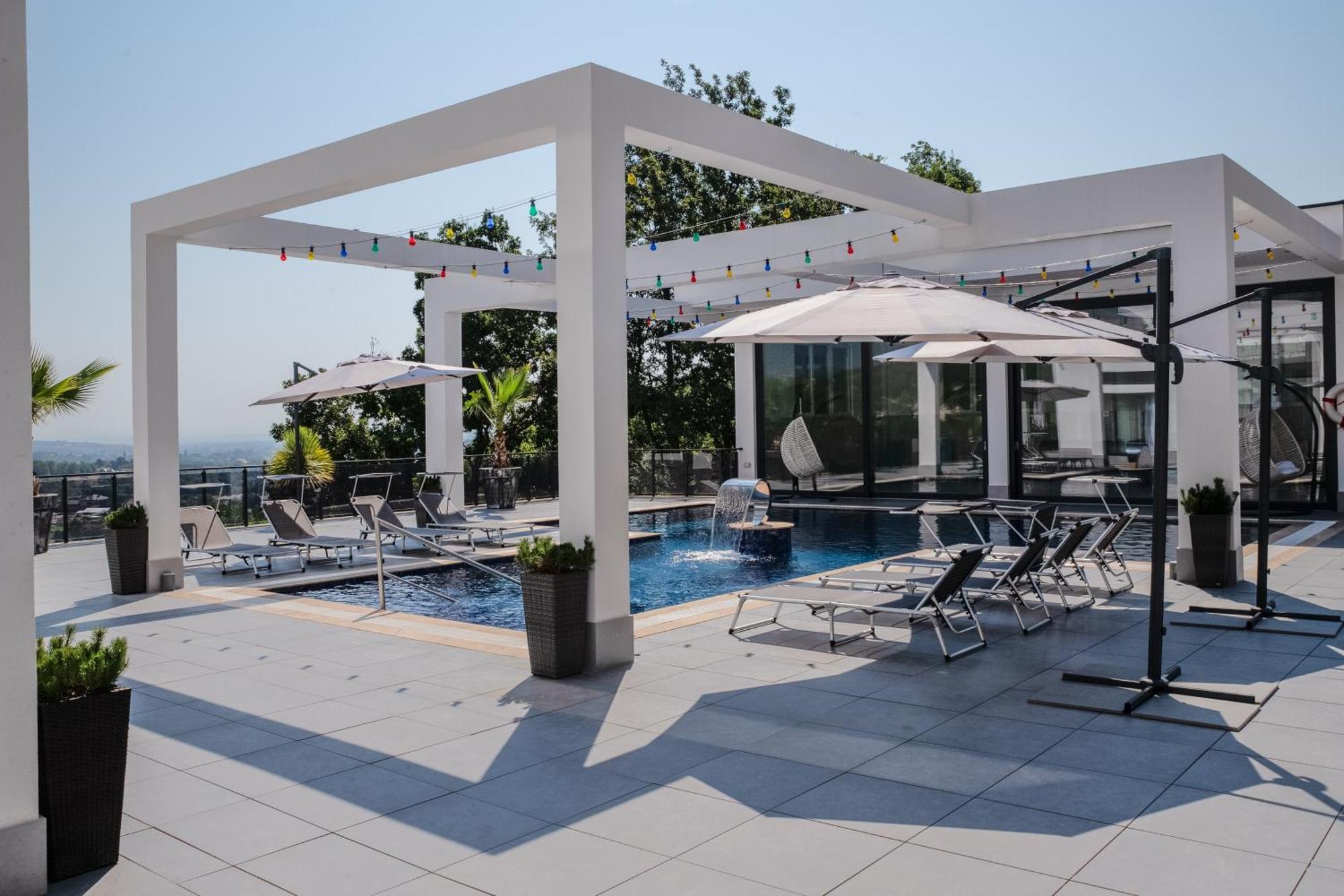 White House Radac Peja Bed & Breakfast ภายนอก รูปภาพ